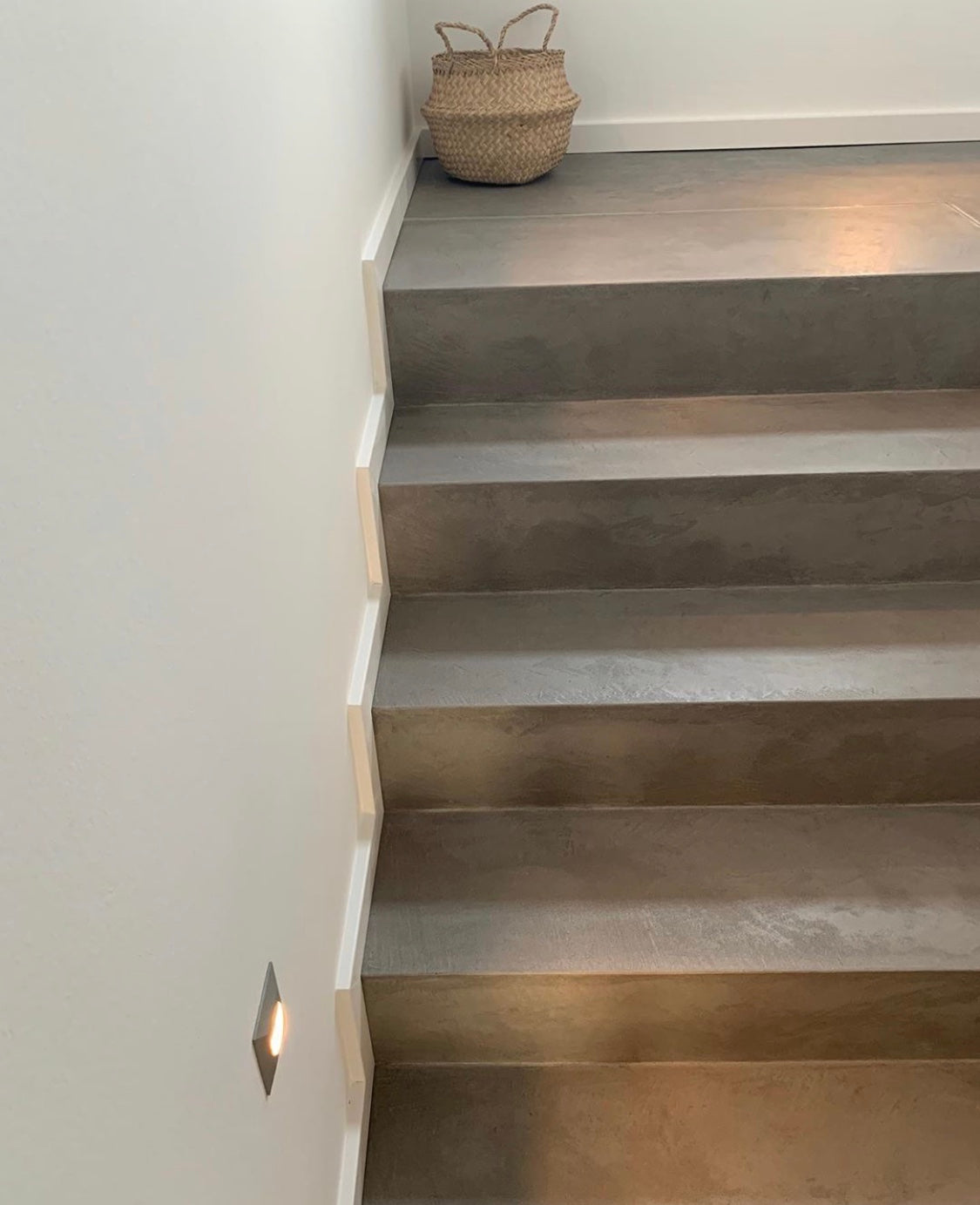 betonPure 2K auf der Treppe